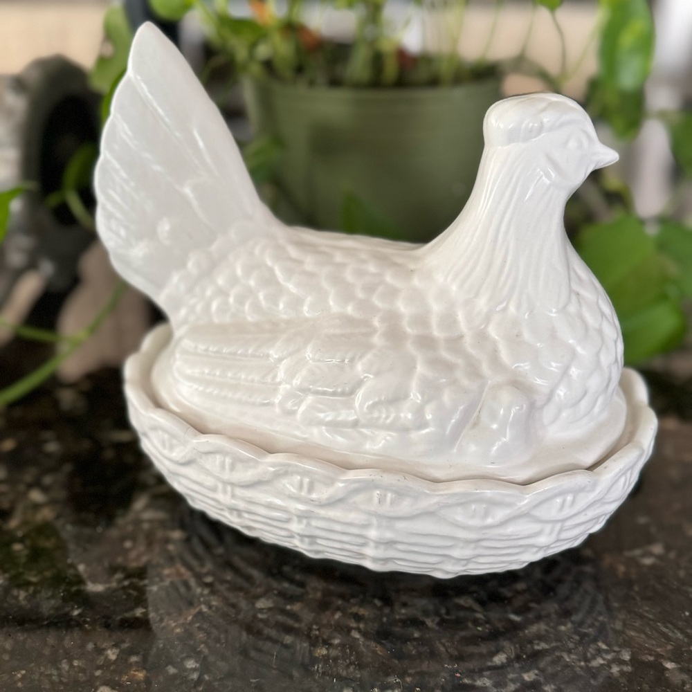 SOLD >>>Vintage nesting  hen egg storage dish - Portmeirion Pottery - Picture 3 of 10